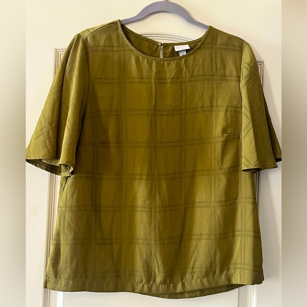 A New Day Brand Rich Olive Short Sleeve Blouse Size Medium